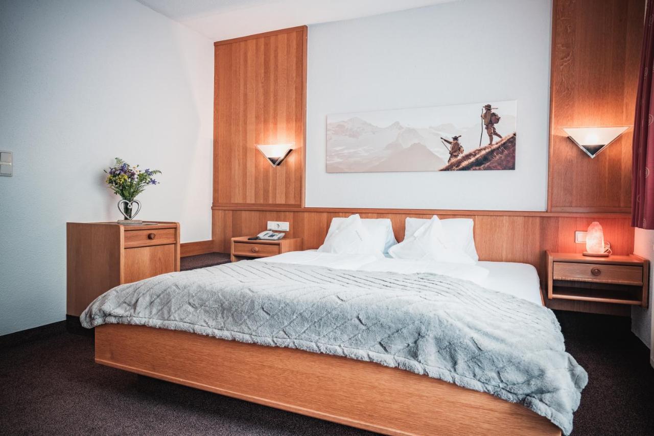 Hotel Garni Romantika Sankt Leonhard im Pitztal Kültér fotó