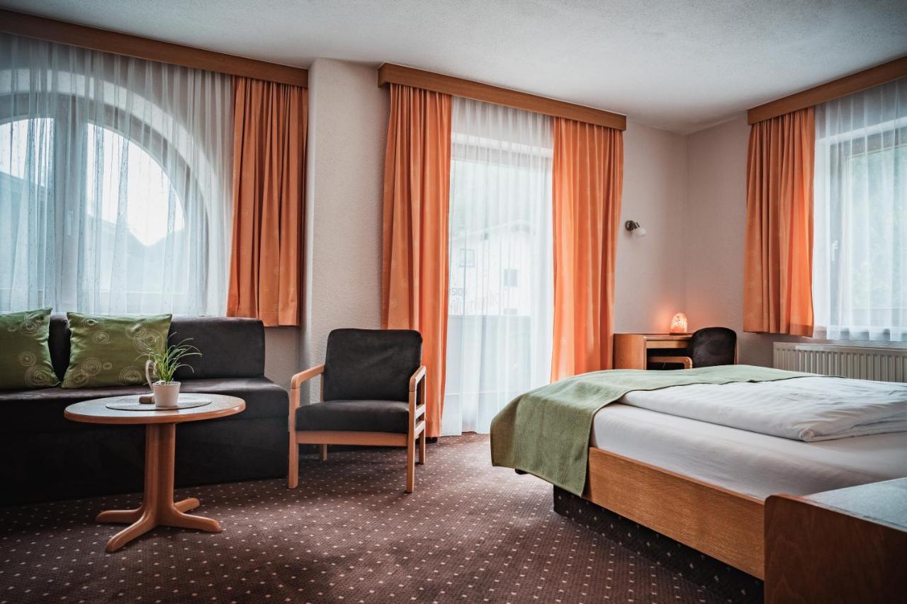 Hotel Garni Romantika Sankt Leonhard im Pitztal Kültér fotó