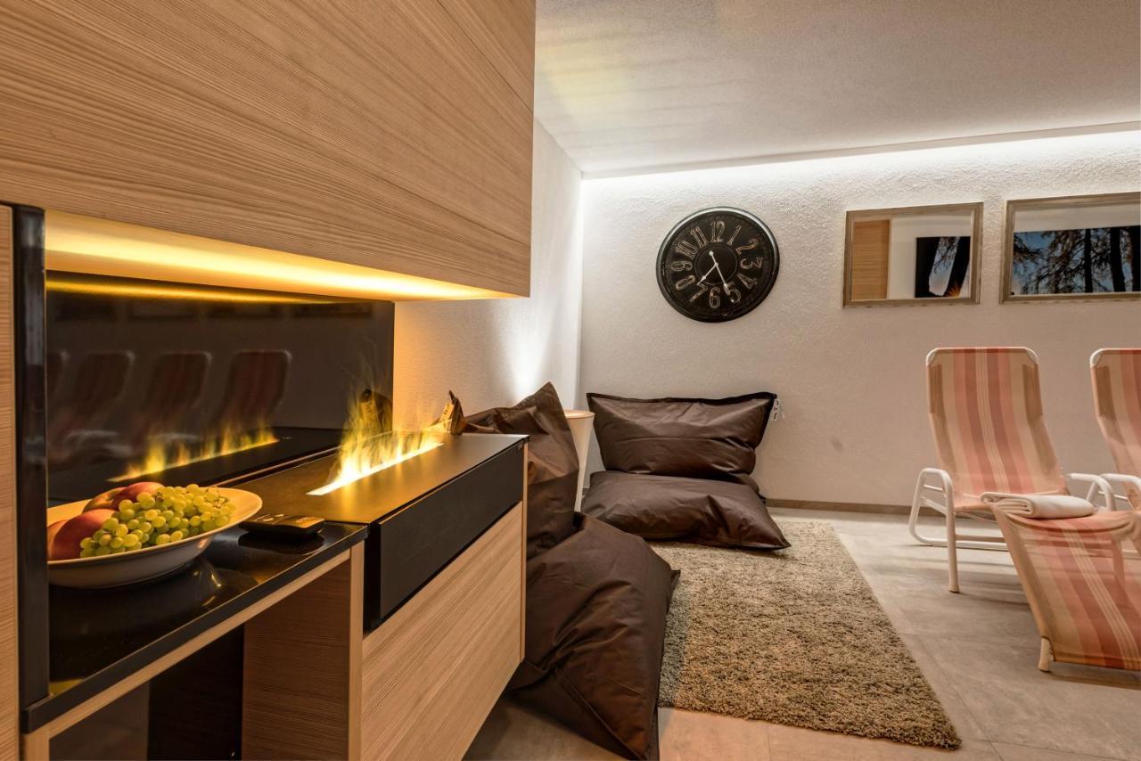 Hotel Garni Romantika Sankt Leonhard im Pitztal Kültér fotó