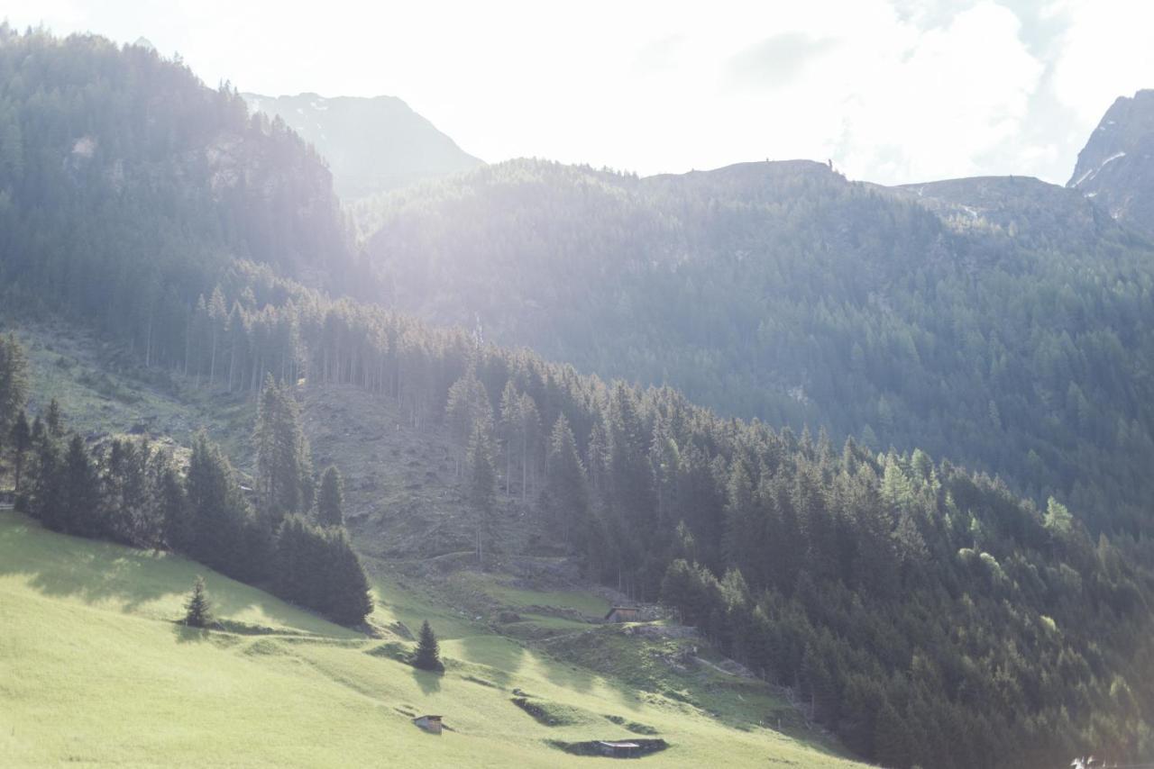 Hotel Garni Romantika Sankt Leonhard im Pitztal Kültér fotó