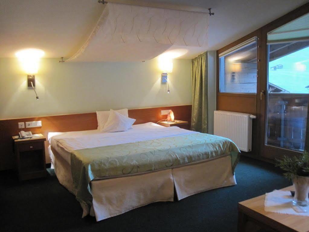 Hotel Garni Romantika Sankt Leonhard im Pitztal Kültér fotó